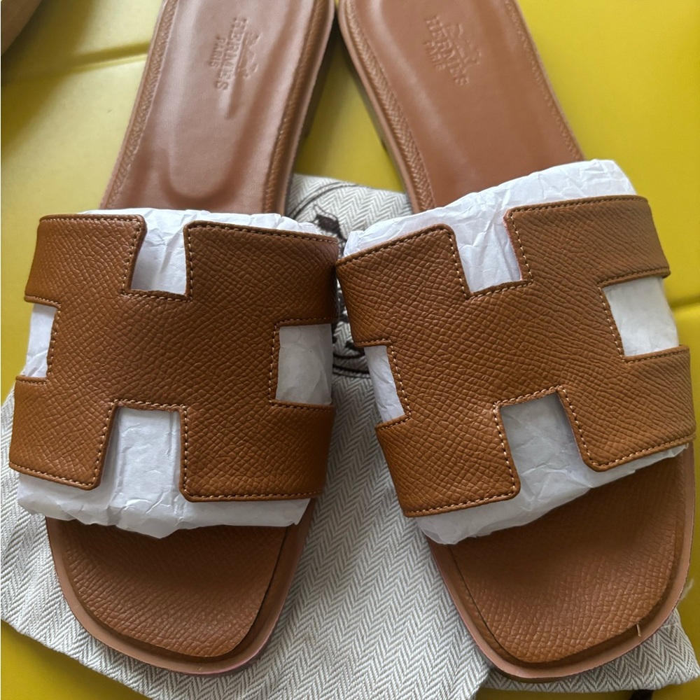 Tan leather slides size 36
